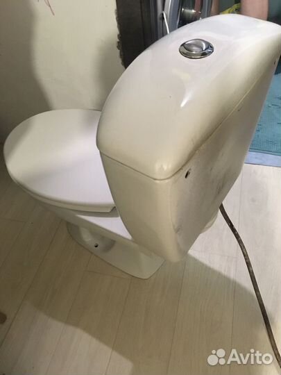 Унитазы и бачки бу