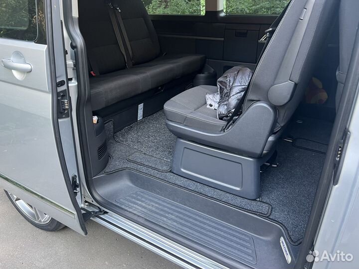 Volkswagen Multivan 2.0 AMT, 2019, 70 200 км