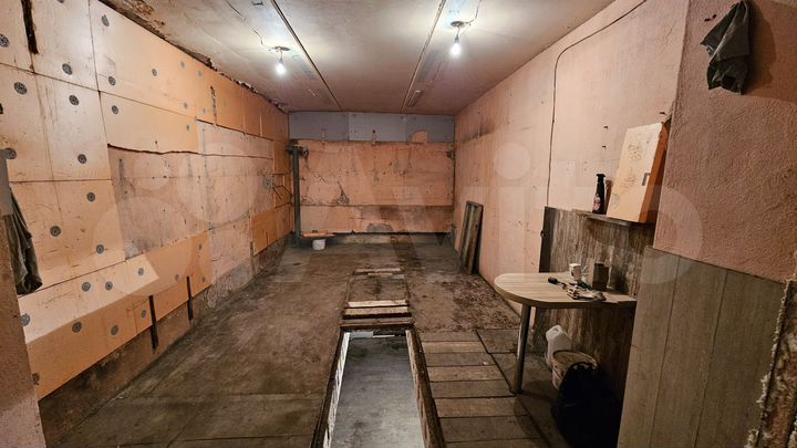 Гараж, > 30 м²