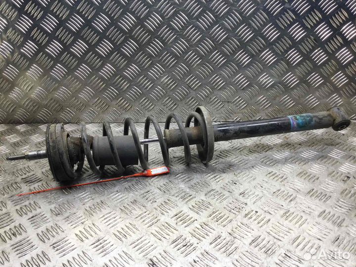 Стойка задняя Volkswagen Golf 105739 AKS