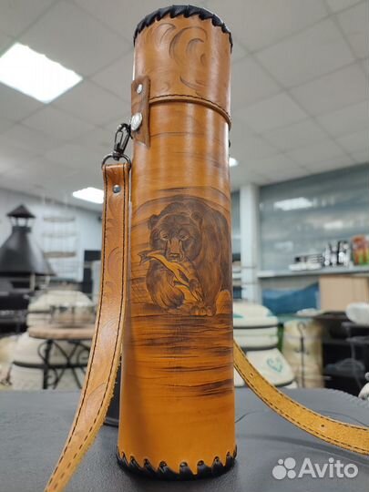 Термос в чехле из натуральной кожи