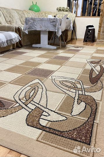 Диван,кровать чердак,палас