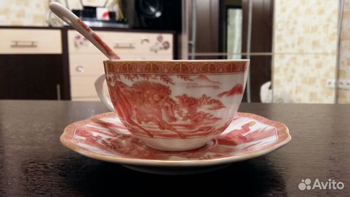 Чашка-чайная пара с ложечкой в подарочной упаковке