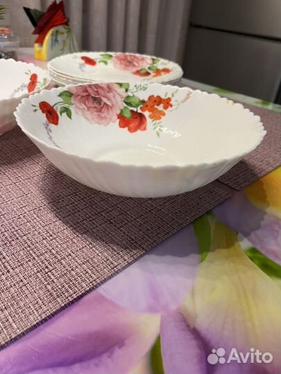 Набор обеденных тарелок 