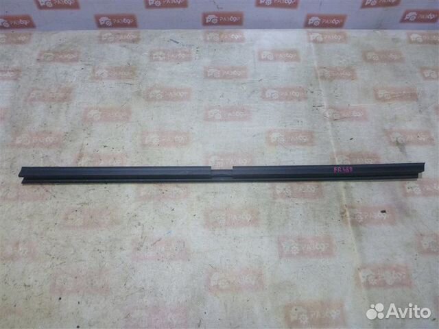 Уплотнитель стекла двери бархотка передний правый