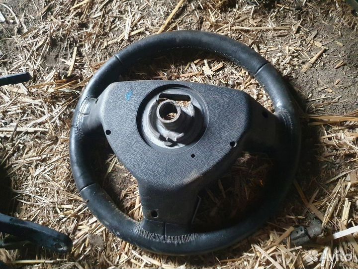 Opel Astra H руль с кнопками 13234176