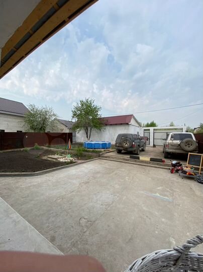 Дом 190 м² на участке 6 сот.