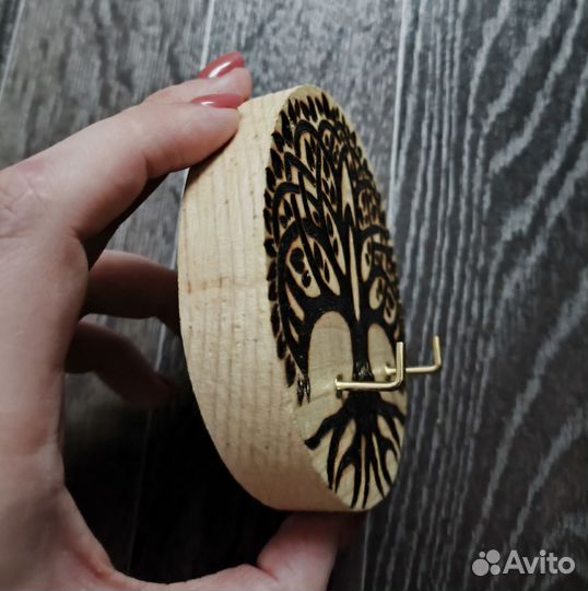 Ключница деревянная дерево жизни