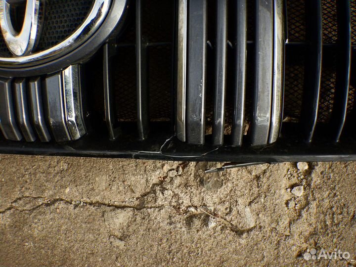 Решетка радиатора Toyota Land Cruiser Prado 150