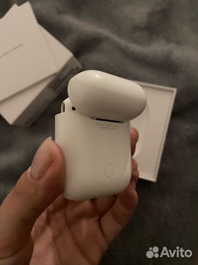 Беспроводные наушники apple airpods