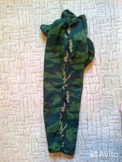 Штаны и топ защитного цвета на девочку