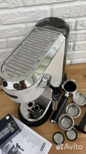 Кофеварка рожковая DeLonghi