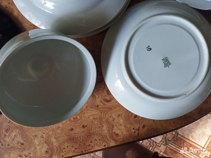 Тарелка блюдо блюдца