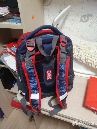 Рюкзак школьный