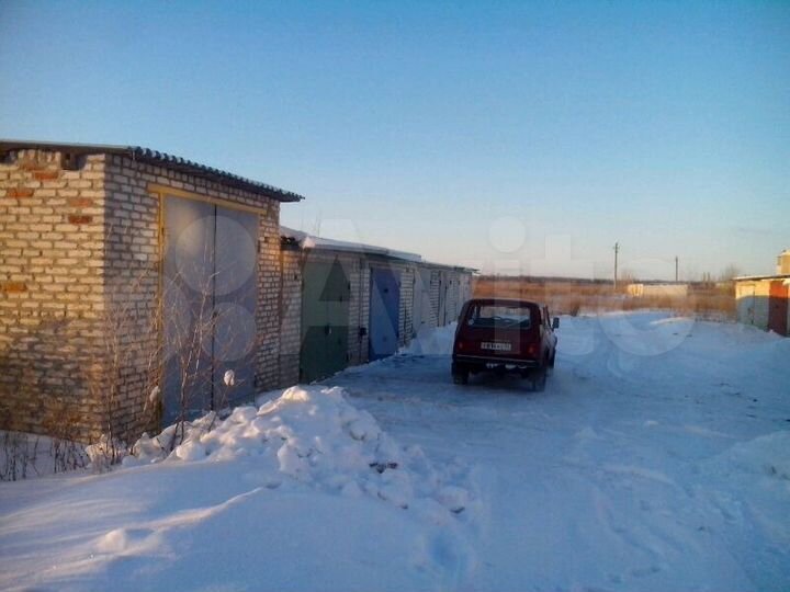 Гараж, > 30 м²