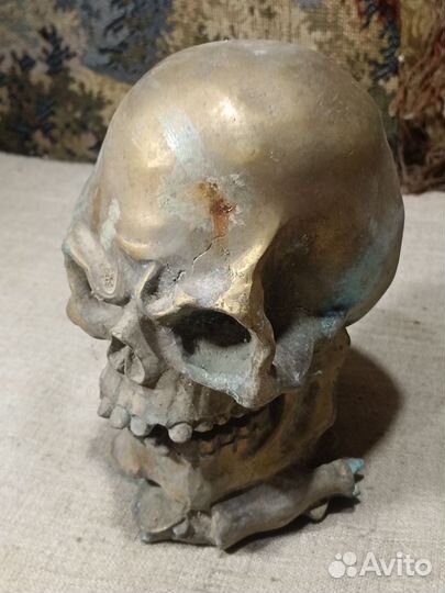 Череп латунный