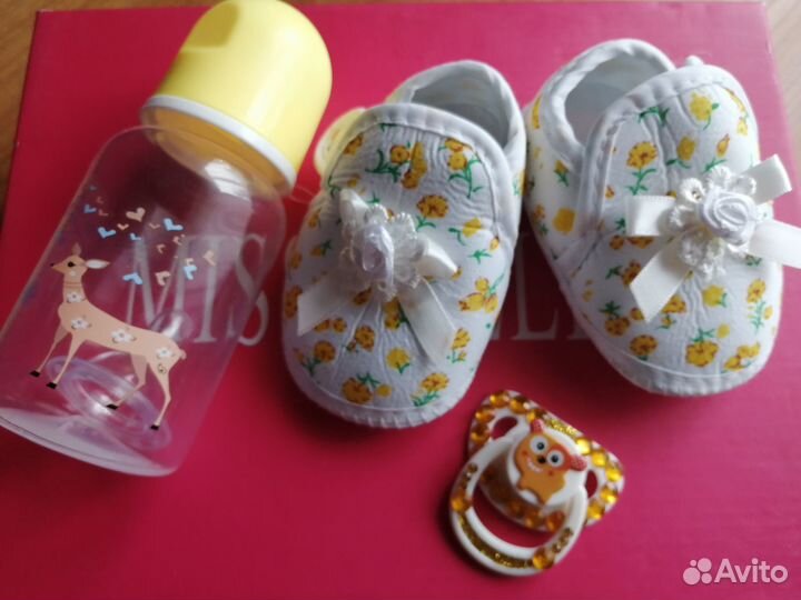 Комплект для реборн.Сандалии+соска+бутылочка