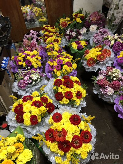 Букеты из живых цветов