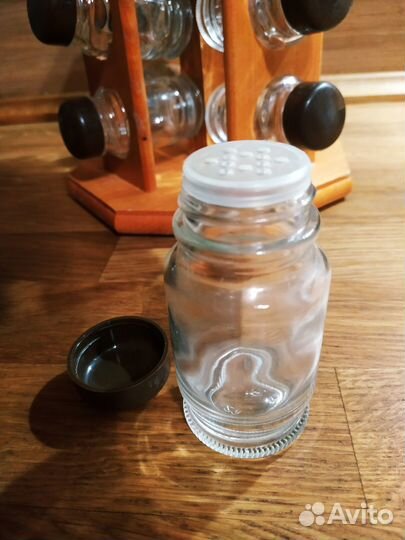 Деревянная подставка для специй