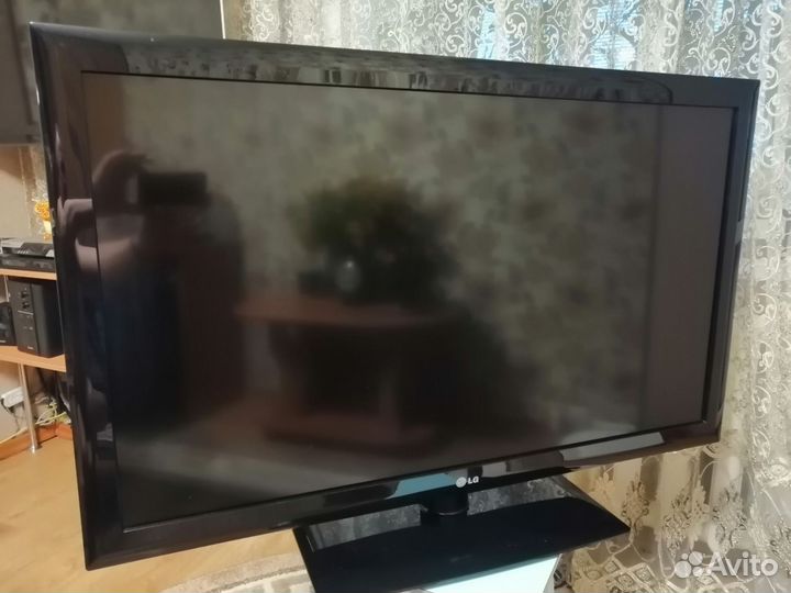 Телевизор LG 42 дюйма