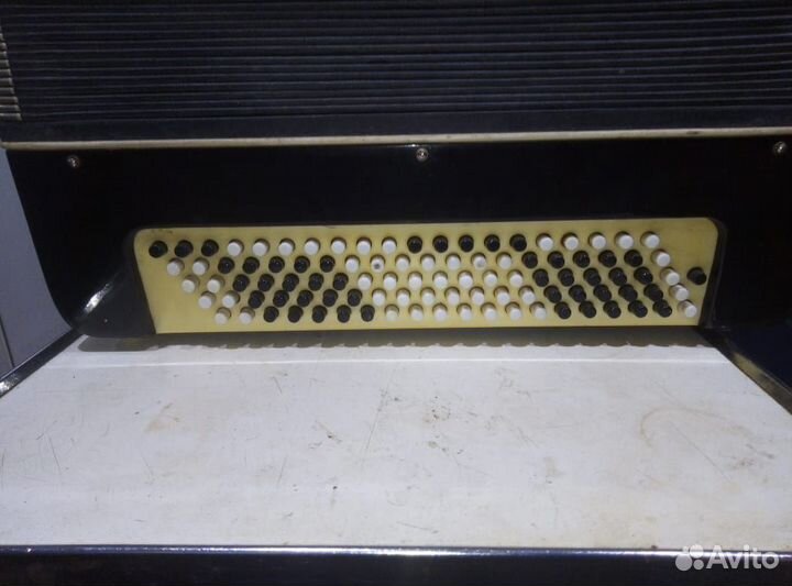 Баян Кировский