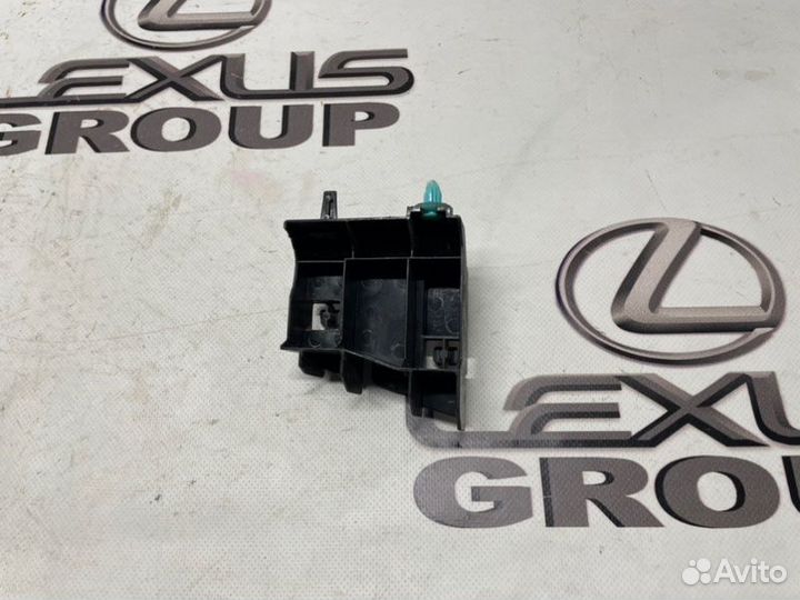 Кронштейн бампера прав. зад. Toyota Land Cruiser P