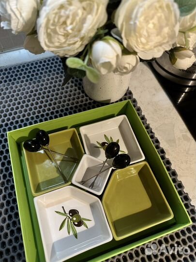 Фарфоровая менажница