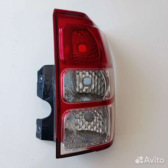 Фонарь задний правый Suzuki Grand Vitara