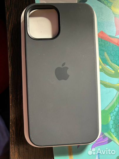 Чехол на iPhone 12