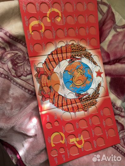 Продам альбомы для монет