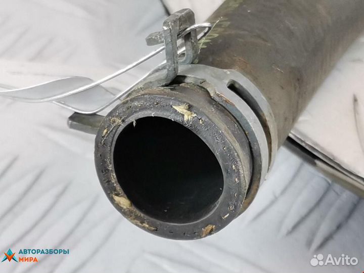 Патрубок отопителя (печки) Volkswagen Golf 3 1995