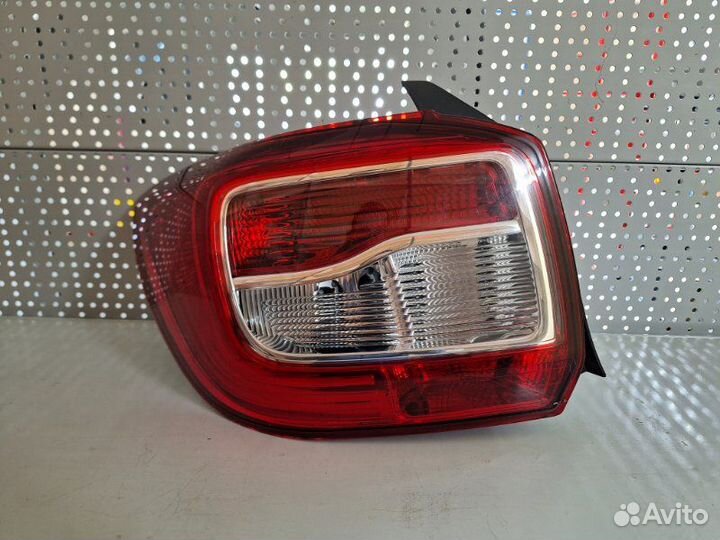 Фонарь задний левый Renault Logan L8