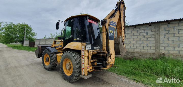 Экскаватор-погрузчик Komatsu WB93S, 2007