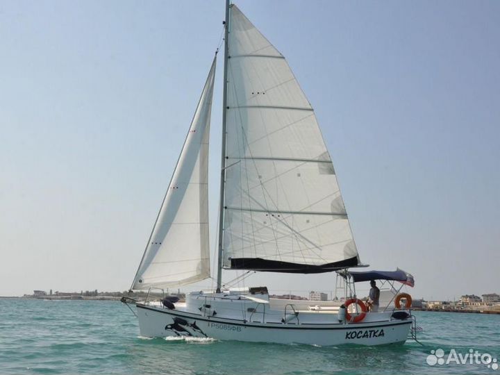 Морские прогулки яхта