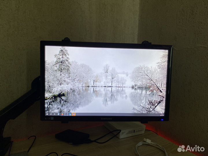 Монитор Samsung 20