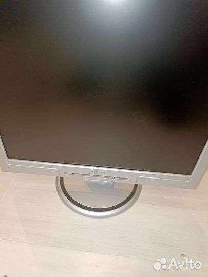 Монитор Philips