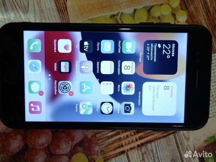 Телефон iPhone 7 plus