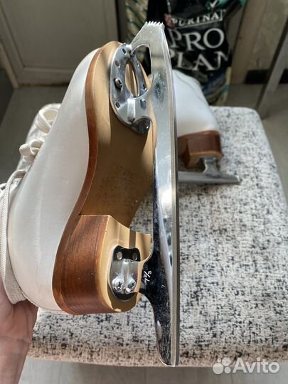 Фигурные коньки graf etude