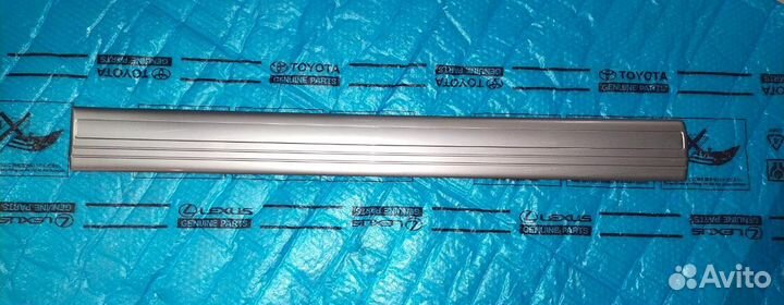 Молдинг двери Land Cruiser 100 передний L Оригинал
