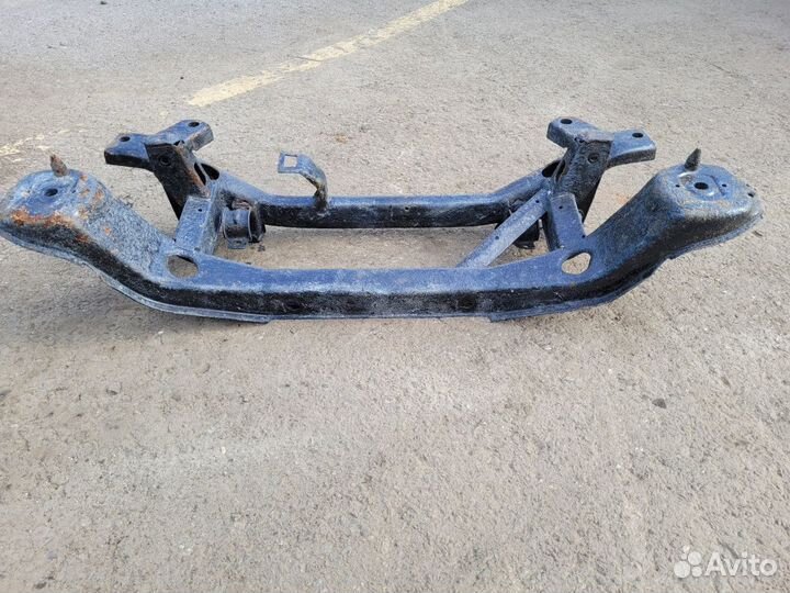 Подрамник задний на Ford Focus 1