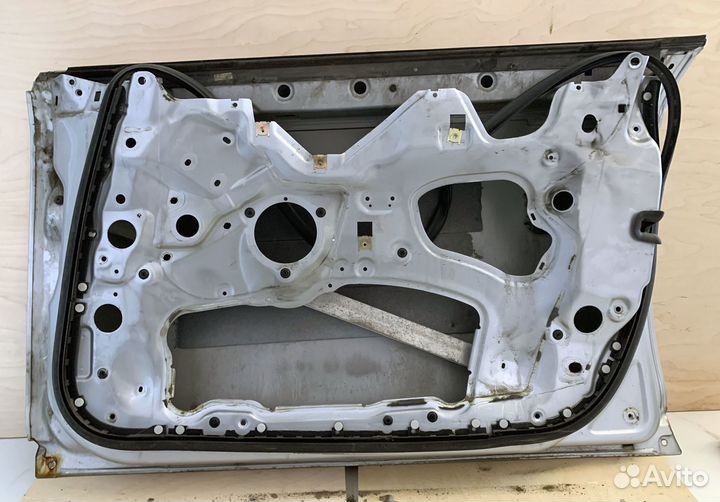 Дверь передняя правая Audi A6 C6 Avant 2005