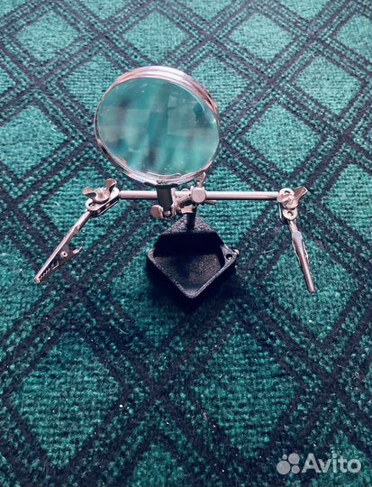 Устройство для сборки моделей