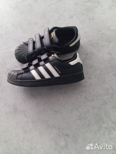Кроссовки adidas