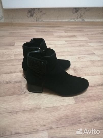 Ботинки женские демисезонные