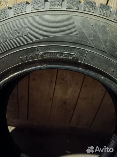 Winter Tact UG 4 205/70 R15