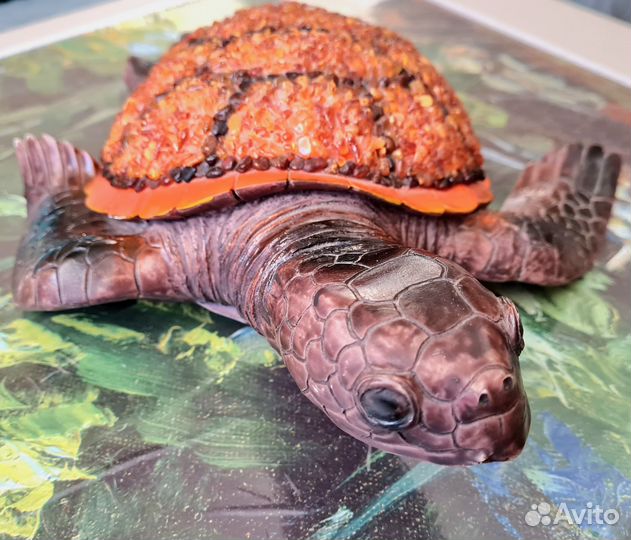 Черепаха с янтарем