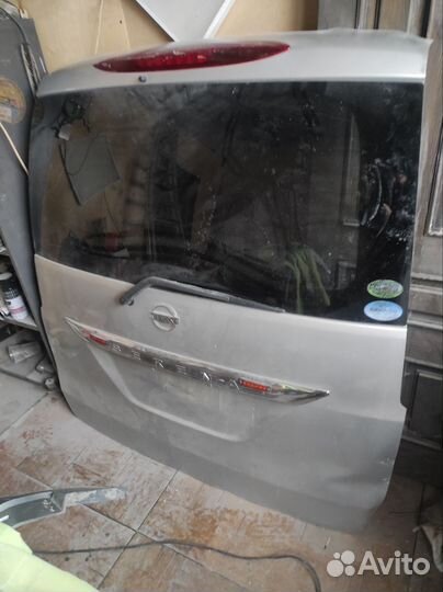 Дверь багажника Ниссан Серена