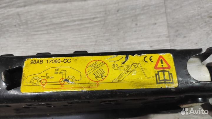 Домкрат оригинальный форд мондео 3