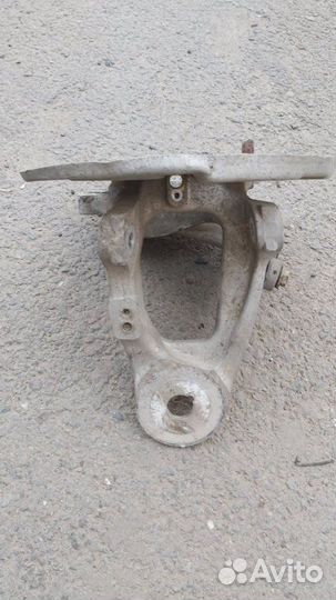 Кулак поворотный задний левый Bmw X6 E71 N54 2008