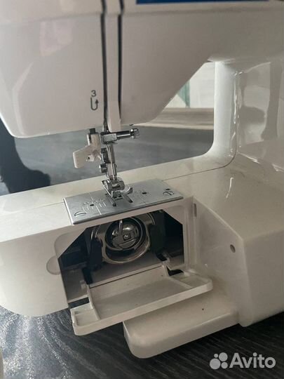 Швейная машинка jaguar 284